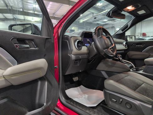 Used 2024 Chevrolet Colorado ZR2 image 7