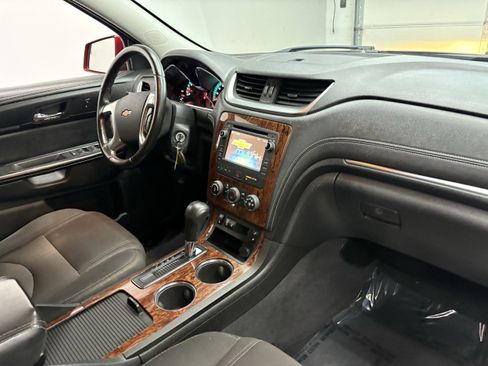 Used 2014 Chevrolet Traverse LT image 5
