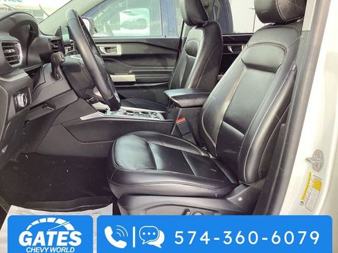 Used 2023 Ford Explorer XLT w/ Equipment Group 202A image 14