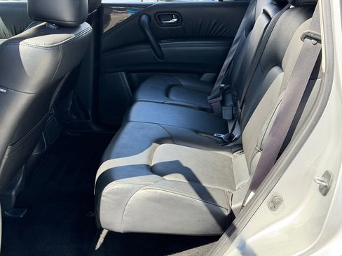Used 2024 Nissan Armada SV image 19