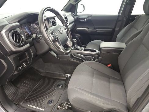 Used 2016 Toyota Tacoma TRD Sport w/ Towing Package AWD/4WD image 14