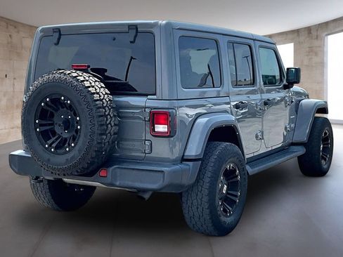 Used 2022 Jeep Wrangler Unlimited Sahara AWD/4WD image 2
