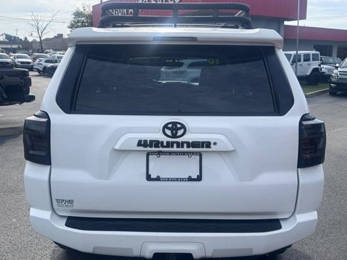 Used 2018 Toyota 4Runner Limited AWD/4WD image 4