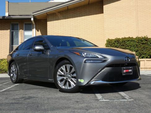 Used 2023 Toyota Mirai XLE Sedan 4D w/ Advanced Technology Package image 6