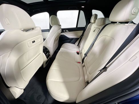 Used 2022 BMW X5 xDrive40i w/ Premium Package image 25