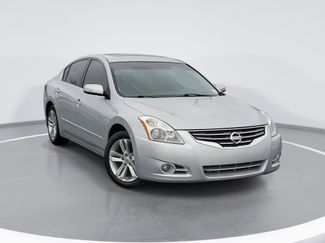 Used 2012 Nissan Altima 3.5 SR w/ Sport Pkg video 2