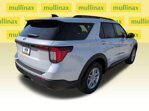 New 2026 Ford Explorer Active image 4