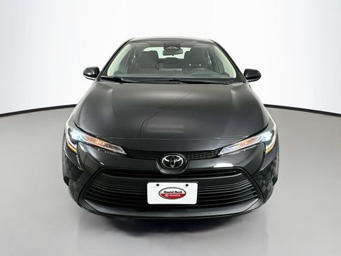 Used 2024 Toyota Corolla LE FWD image 2