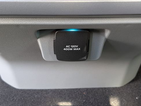 New 2025 Ford F150 Lariat w/ Equipment Group 501A Mid image 12