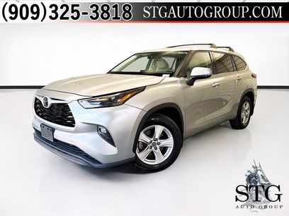 Used 2022 Toyota Highlander LE