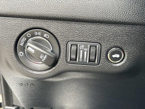 Used 2023 Chrysler 300 S RWD image 41