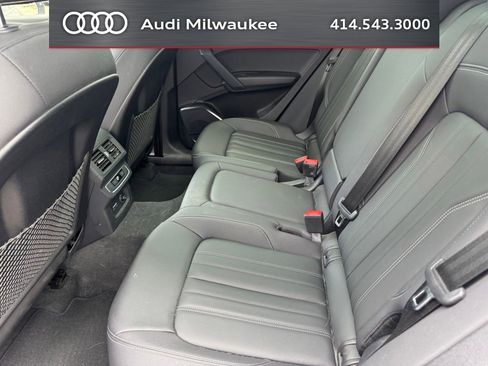 Used 2023 Audi Q5 2.0T Premium w/ Convenience Package image 13
