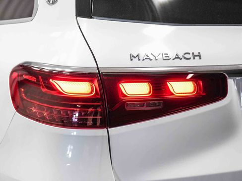 New 2026 Mercedes-Benz Maybach GLS 600 4MATIC image 9