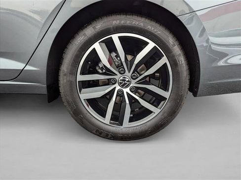 New 2026 Volkswagen Jetta SE image 9