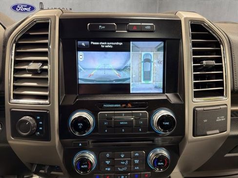 Used 2015 Ford F150 Lariat w/ Equipment Group 502A Luxury AWD/4WD image 17