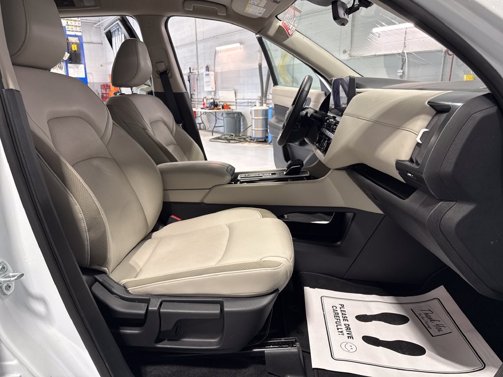 Used 2026 Nissan Pathfinder SL FWD image 33