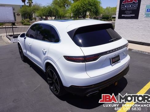 Used 2023 Porsche Cayenne AWD/4WD image 52