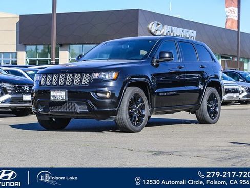 Used 2020 Jeep Grand Cherokee Altitude AWD/4WD image 1
