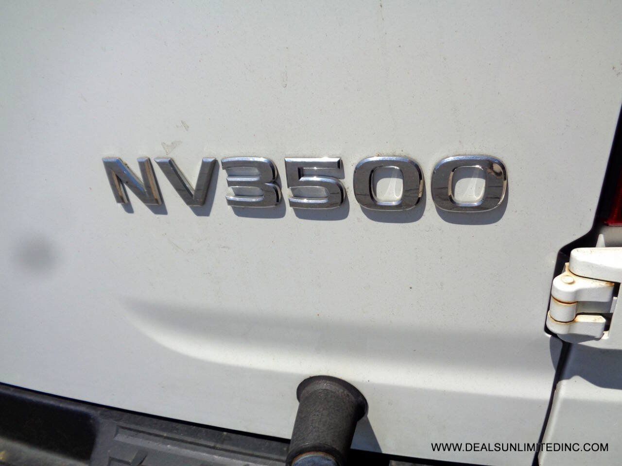 Used 2021 Nissan NV 3500 SV RWD image 5