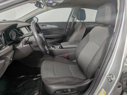 Used 2018 Buick Regal Preferred image 14