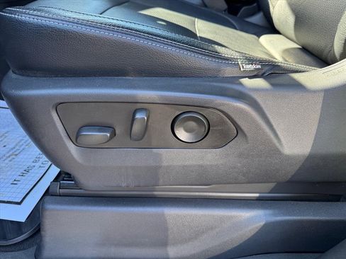 Used 2022 Chevrolet Silverado 1500 LT image 15