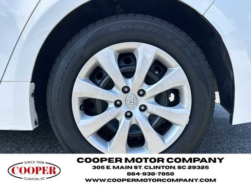 Used 2024 Toyota Corolla LE FWD image 18