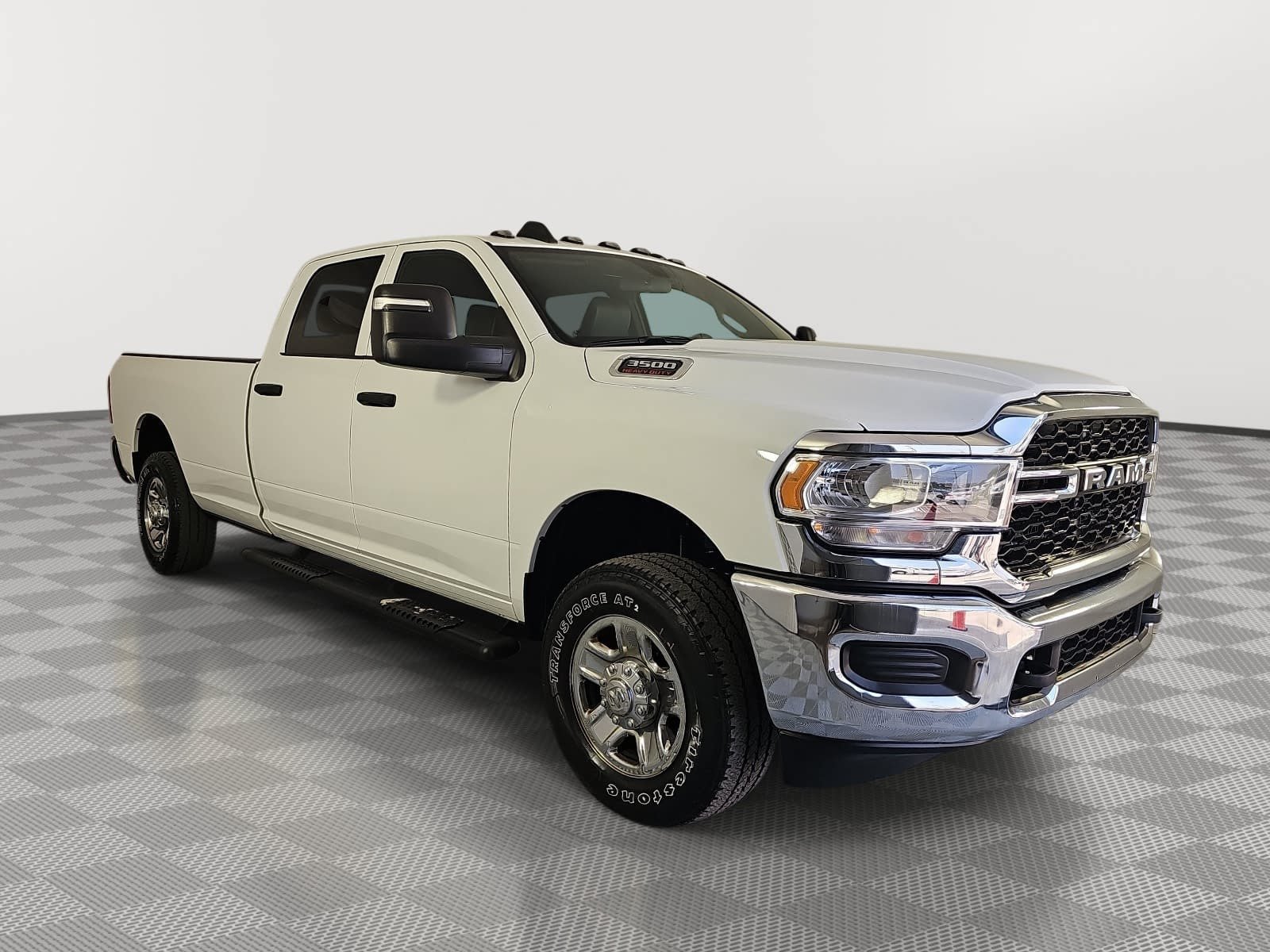 Used 2024 RAM 3500 Tradesman w/ Chrome Appearance Group AWD/4WD image 2