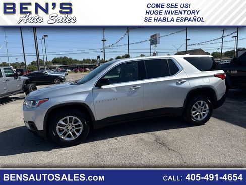 Used 2020 Chevrolet Traverse LS FWD image 1