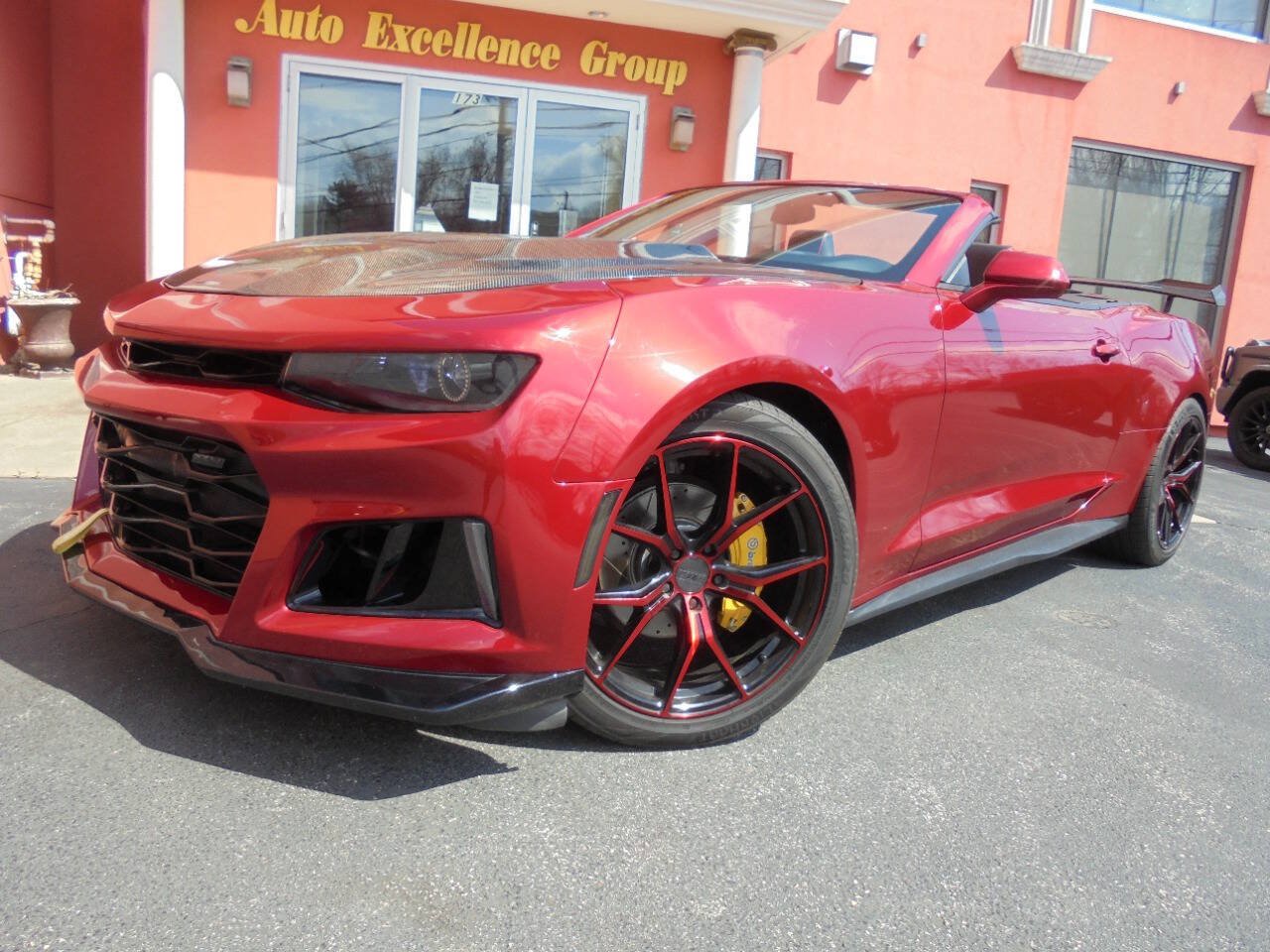 Used 2017 Chevrolet Camaro LT RWD image 2