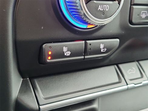 Used 2022 GMC Sierra 2500 SLE w/ SLE Value Package; image 12