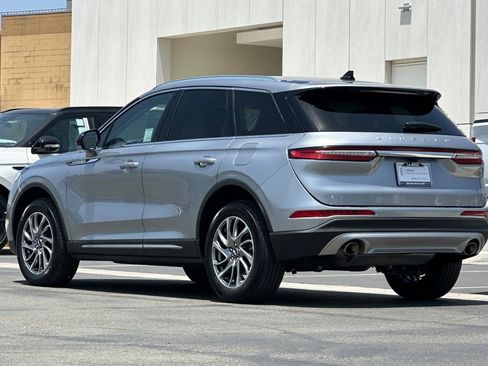 Certified 2022 Lincoln Corsair FWD image 5