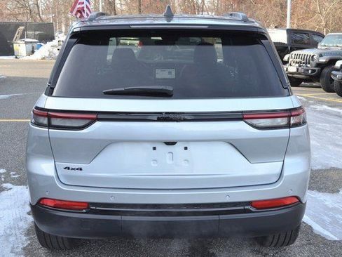 New 2025 Jeep Grand Cherokee Limited image 7