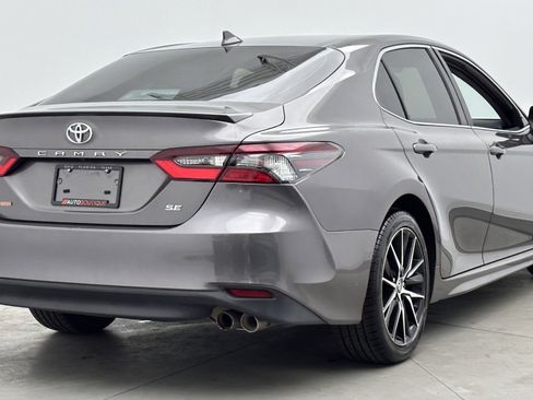 Used 2024 Toyota Camry SE w/ Convenience Package FWD image 8