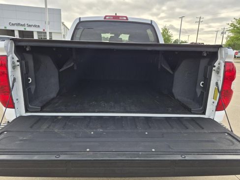 Used 2021 Toyota Tundra SR5 w/ Trail Edition image 11