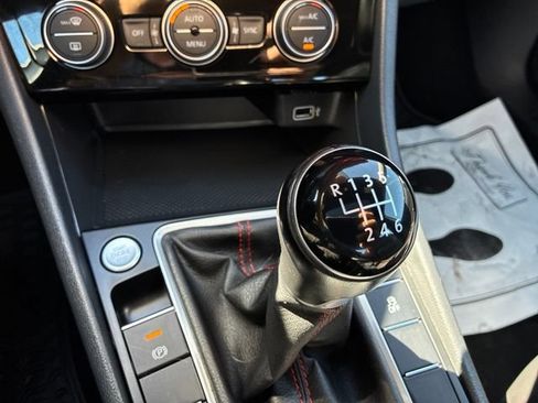 Used 2019 Volkswagen Jetta GLI Autobahn FWD image 22