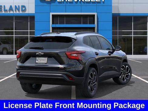 New 2026 Chevrolet Trax RS w/ Sunroof Package FWD image 5