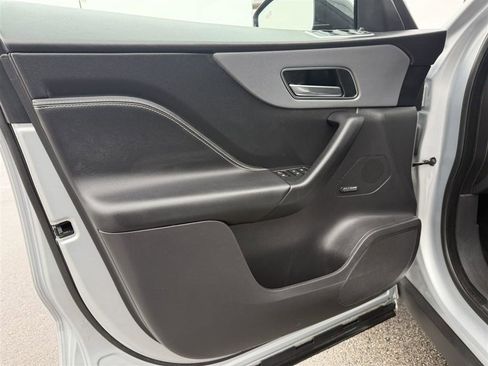 Used 2017 Jaguar F-PACE S image 16