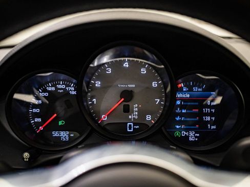 Used 2018 Porsche 718 Cayman S image 25