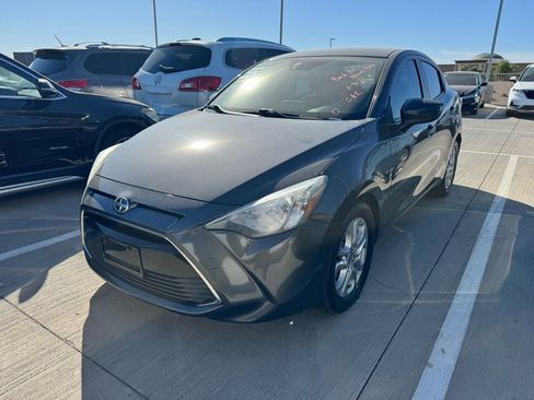 Used 2016 Scion iA FWD image 2