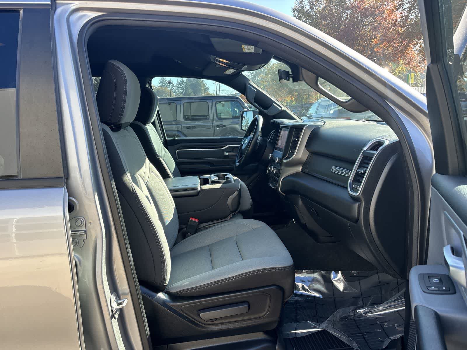 Used 2022 RAM 1500 Big Horn AWD/4WD image 9
