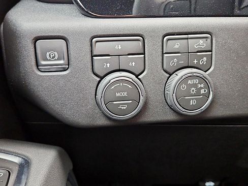 New 2026 Chevrolet Silverado 2500 LT w/ Texas Edition image 20