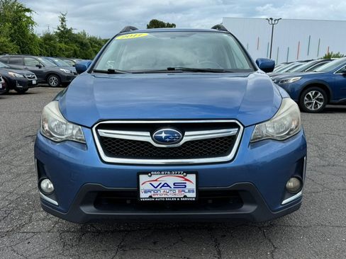 Used 2017 Subaru Crosstrek 2.0i Premium AWD/4WD image 2