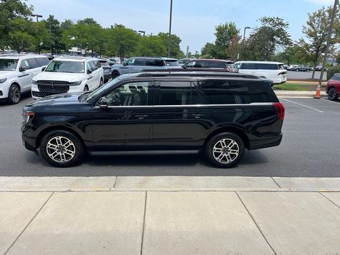 Used 2025 Ford Expedition Max Active AWD/4WD image 5