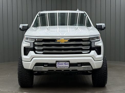 Used 2025 Chevrolet Silverado 1500 High Country AWD/4WD image 8