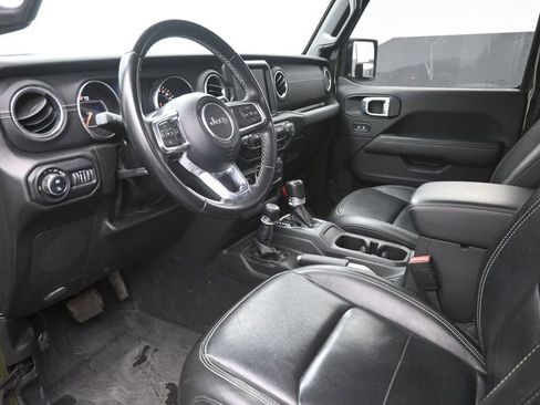 Used 2022 Jeep Gladiator Overland w/ Popular Equipment Package AWD/4WD image 32