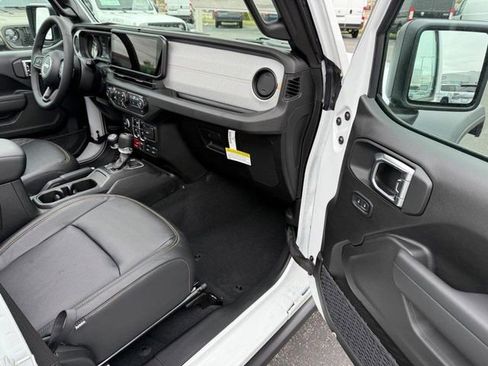 New 2025 Jeep Wrangler Willys image 15