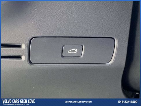 Used 2024 Volvo XC40 B5 Plus w/ Climate Package AWD/4WD image 20