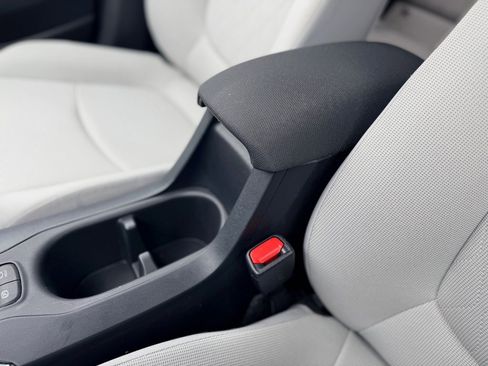 Used 2023 Toyota Corolla Cross LE image 19