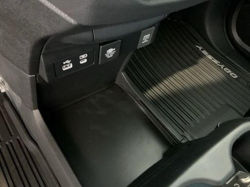 New 2026 Honda Odyssey Touring image 14