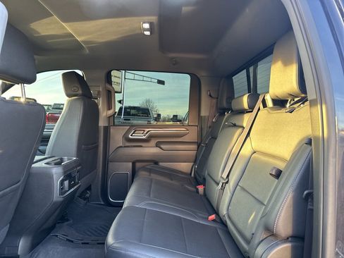 Used 2024 Chevrolet Silverado 2500 LTZ w/ LTZ Convenience Package image 9